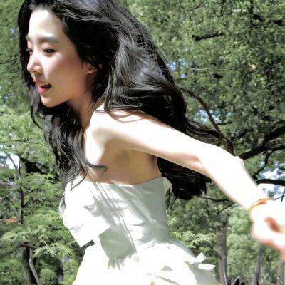 蓝色嘴巴的脸